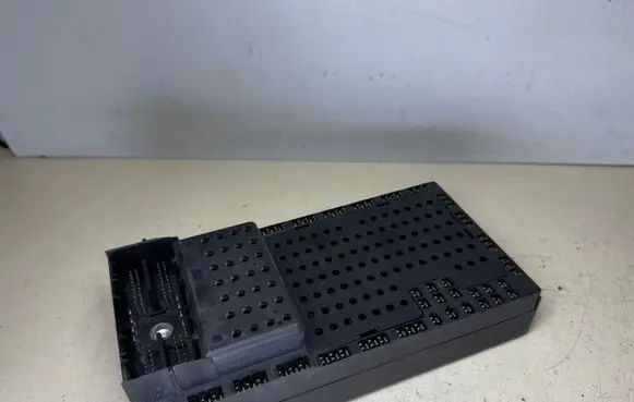Volvo XC90 Fuse module 30679527 04W144 08696098