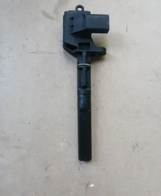 Volkswagen Polo IV 9N3 Oil level sensor 00813401 045907660D