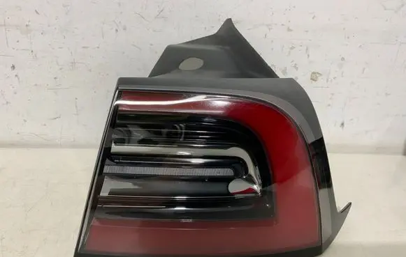 Tesla Model Y Rear/tail lights 150208700D