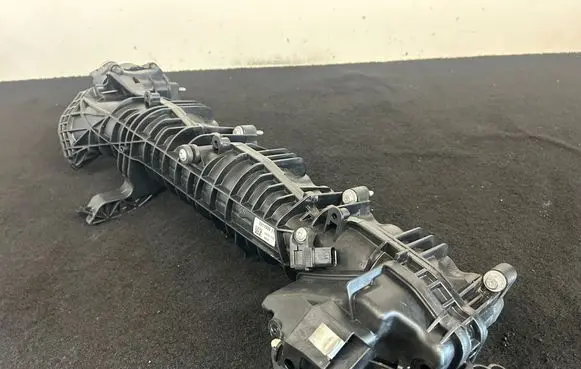 BMW 5 F10 F11 Intake manifold 7811909 4203 1601180180