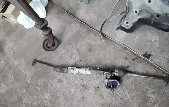 Citroen C4 I Steering rack 23891812