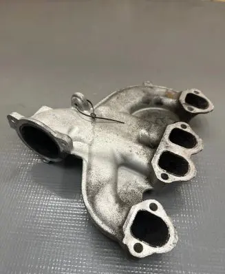 Volkswagen Golf V Intake manifold 03G129713K