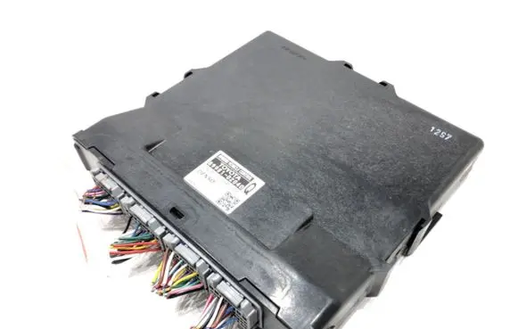 Toyota Auris E180 Other control units/modules 89981-02040