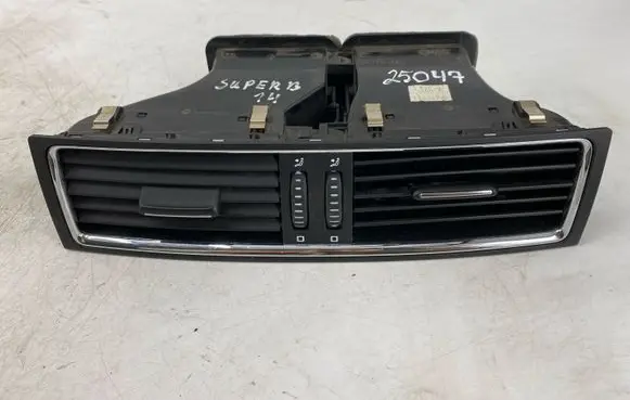 Skoda Superb B6 (3T) Dash center air vent grill 3T0820951A