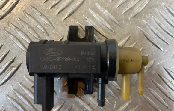 Ford Focus Turbo solenoid valve CM5G9F490AA 70401101 11T301