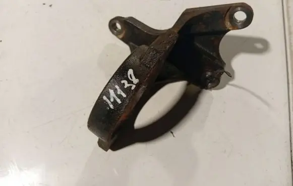 Toyota Corolla Verso AR10 Engine mounting bracket 