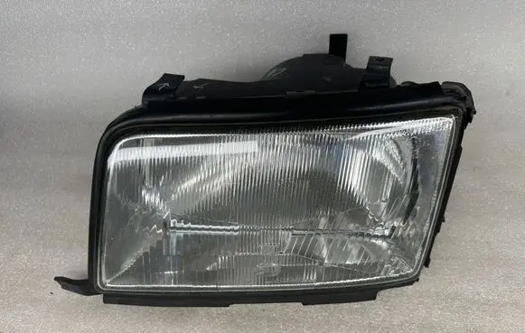 Audi A6 S6 C4 4A Headlight/headlamp 13797100
