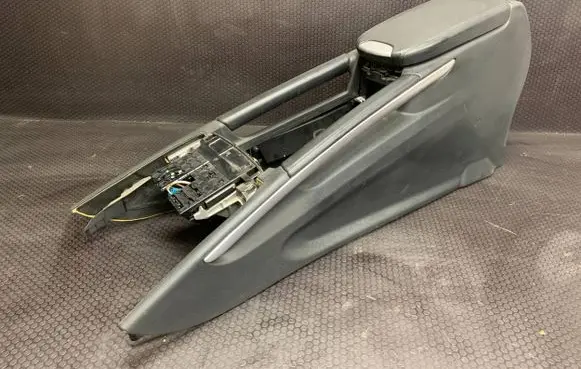 Mercedes-Benz ML W164 Center console A1645409035 10202005