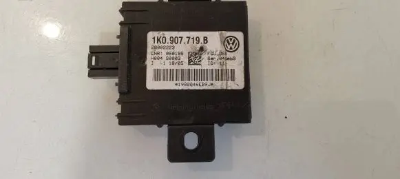Audi A3 S3 8P Alarm control unit/module 1K0907719B 28002223 1980046EB9J