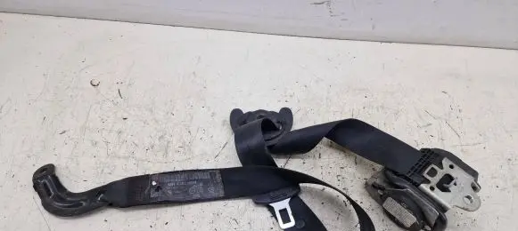 Volkswagen Golf Plus Front seatbelt 604989300
