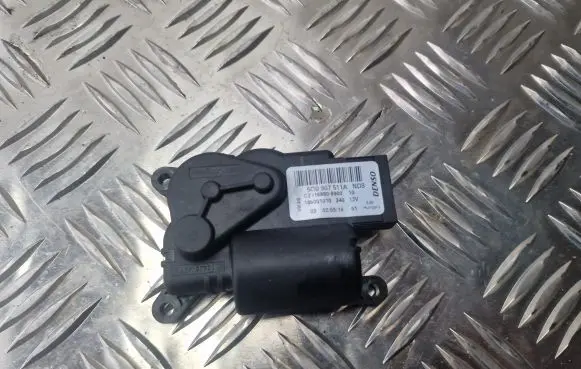 Volkswagen PASSAT B8 Air flap motor/actuator 5Q0907511A