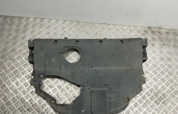 Mazda 3 II Engine splash shield/under tray