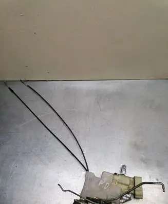 Toyota Prius (XW10) Front door lock