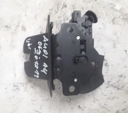 Audi A4 S4 B7 8E 8H Tailgate/trunk/boot lock/catch/latch 8P4827505B