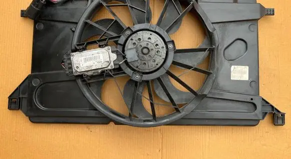 Volvo C30 Electric radiator cooling fan 7M518C607AB 1137328365 7M518C607