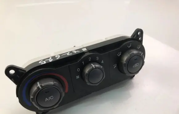 Hyundai Matrix Interior fan control switch 9725017XXX