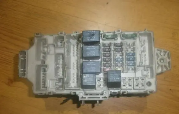 Mitsubishi Galant Fuse box set mr537990
