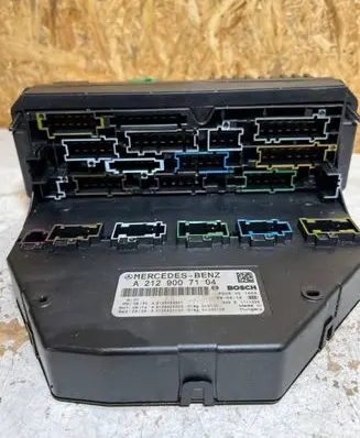 Mercedes-Benz E W212 Fuse module A2125452501 A2124421100 A2129007104