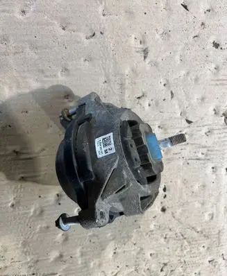 BMW 1 F20 F21 Engine mount bracket 685425101