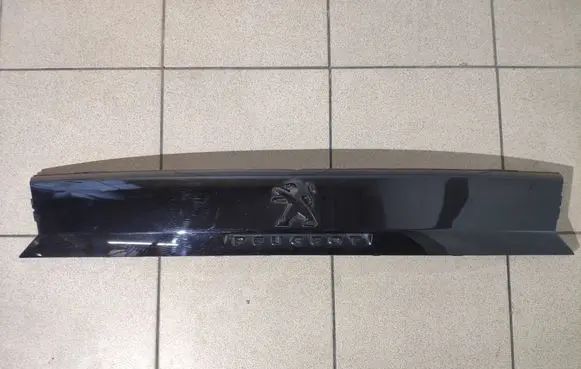 Peugeot 5008 II Tailgate trim 99893685 9812068877 9814790977