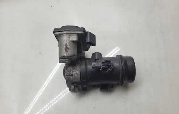 BMW 5 F10 F11 Throttle valve 7810752