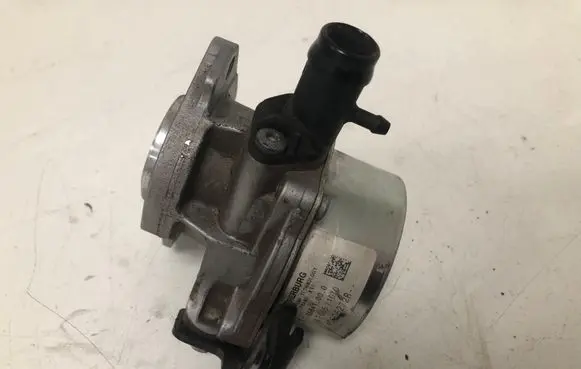 Renault Megane III Vacuum pump 146505272R