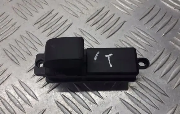 Mazda 2 Electric window control switch D65166370