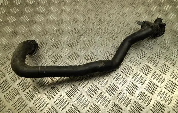 Engine coolant pipe/hose