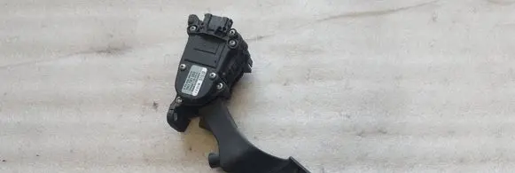 Volkswagen Transporter - Caravelle T5 Accelerator throttle pedal 7H1721503