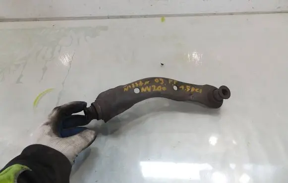 Nissan NV200 Engine mount bracket 8200127321