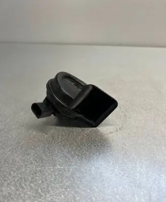 Volkswagen Golf V Horn signal E9001157