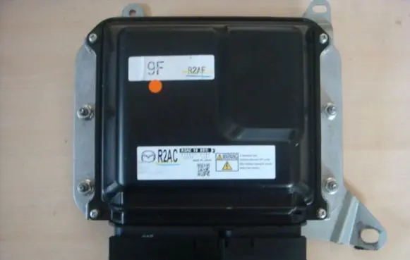 Mazda 6 Engine control unit/module R2AC18881J 2758009165