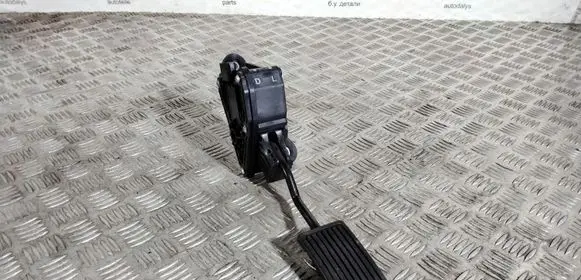 Honda CR-V Accelerator throttle pedal