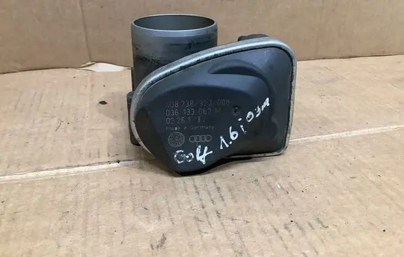 Volkswagen Golf IV Throttle valve 036133062M