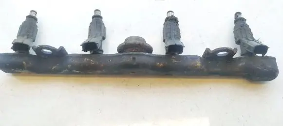 Toyota Avensis T250 Fuel main line pipe 232500d025 23250-0d025