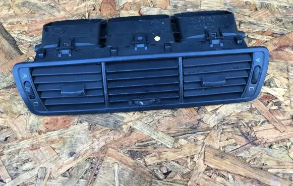 Citroen C8 Dash center air vent grill