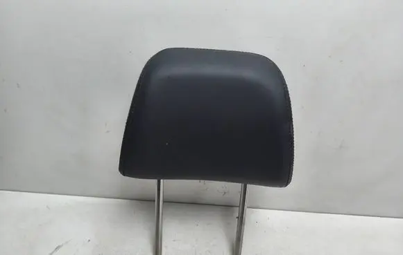 Volkswagen PASSAT CC Front seat headrest