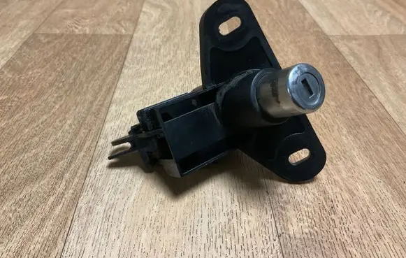Opel Zafira A Tailgate exterior lock 