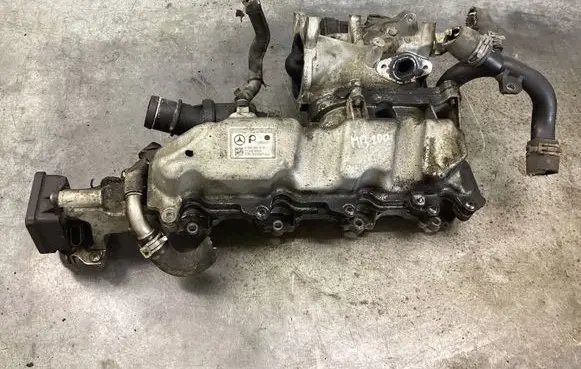 Mercedes-Benz A W169 Intake manifold A6400901537 70002927 00070002927