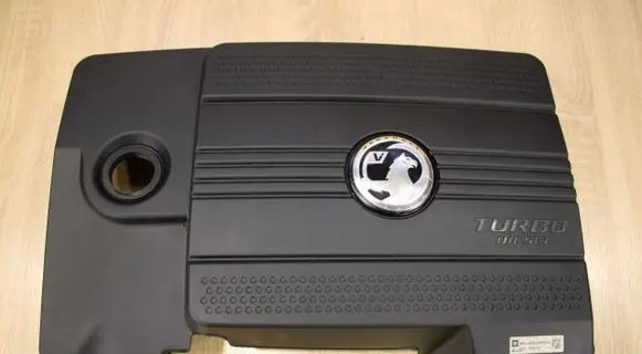 Opel Antara Engine cover (trim)