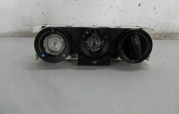Volkswagen Polo IV 9N3 Air conditioning/heating control unit 