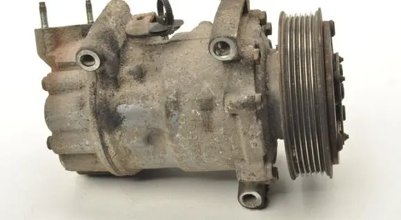 Peugeot 207 Air conditioning (A/C) compressor (pump) 9671216280