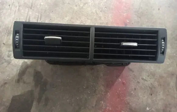 Audi A4 S4 B7 8E 8H Dash center air vent grill 8E0820951H 16121150 36113010
