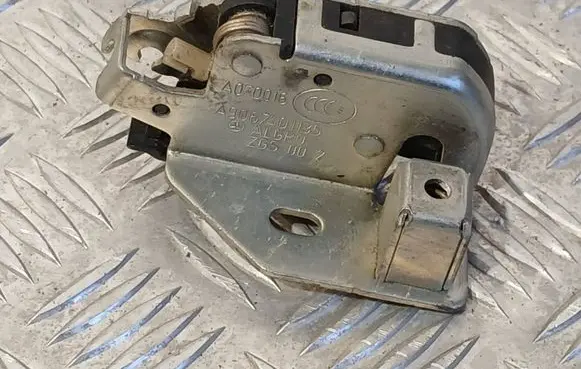 Mercedes-Benz Sprinter W901 W902 W903 W904 Rear door lock A9067401135 A070016 ZGS002