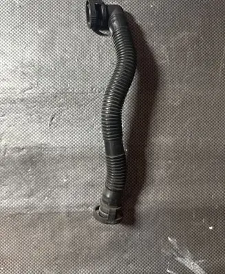 Audi A3 S3 8P Breather hose/pipe 06A131127L