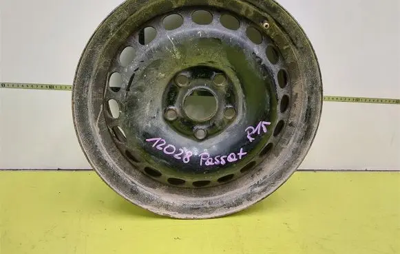 Volkswagen PASSAT B5 R15 steel rim 