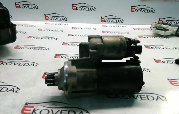 Volkswagen Touran I Starter motor 02E911023J