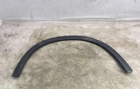 Front arch trim