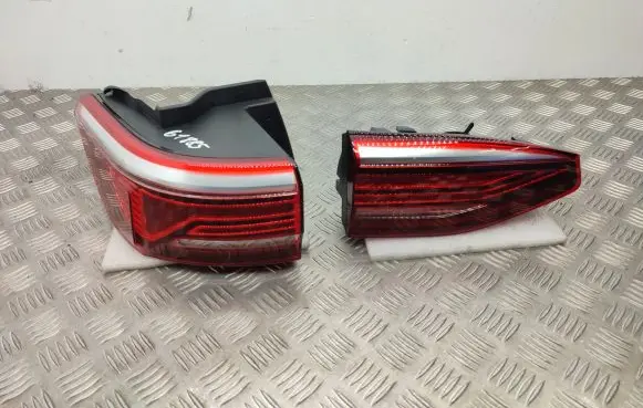 Volkswagen Transporter - Caravelle T7 Rear/tail lights 7T0945095D 7T0945093