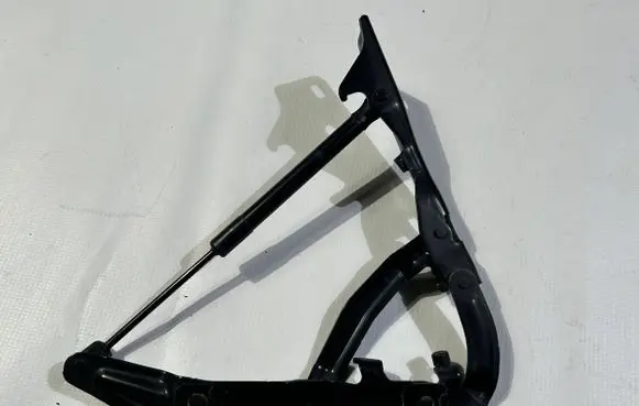 Chevrolet Corvette C7 Tailgate/trunk/boot hinge 7575865